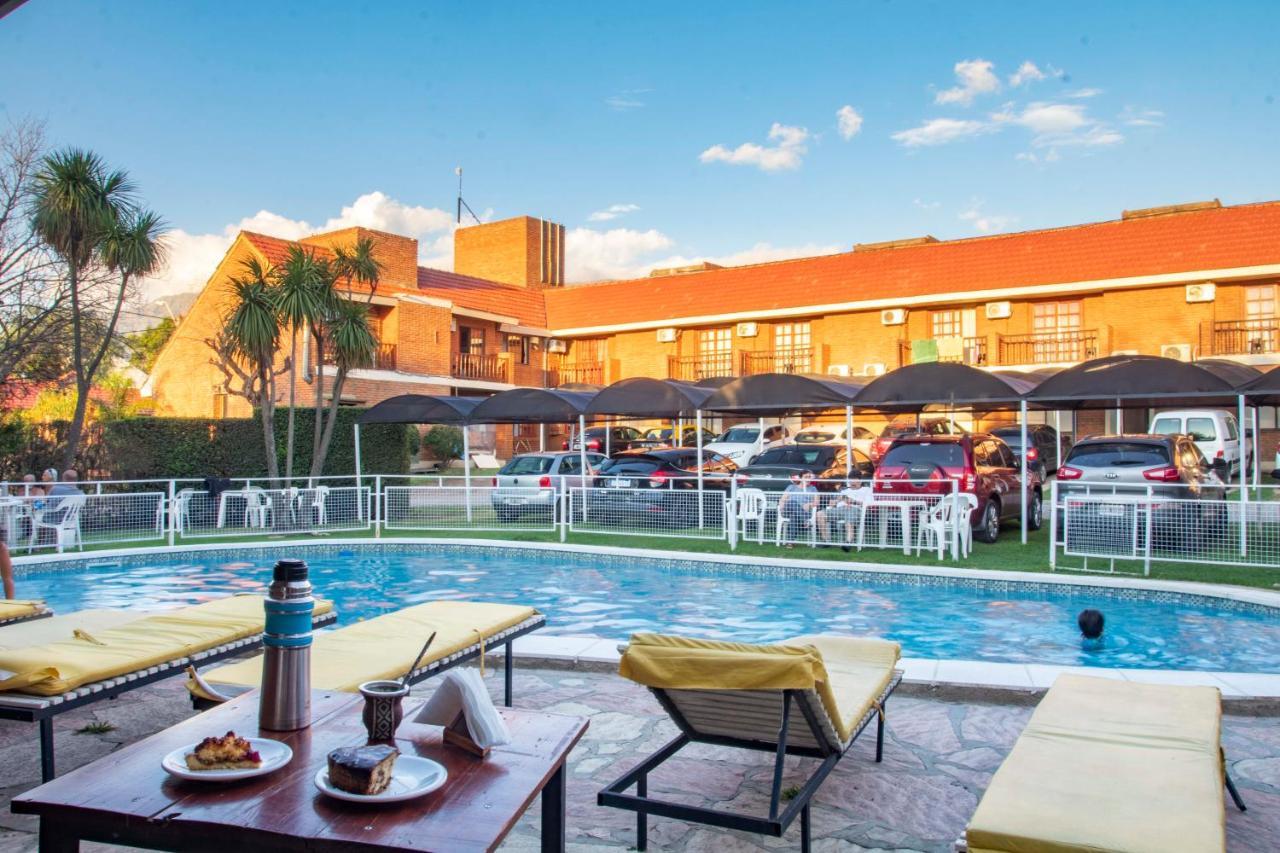 Hotel Valle Del Sol Merlo エクステリア 写真